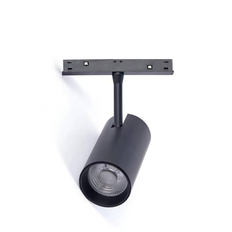 Hvordan forbedrer en 20 mm magnetisk spor spotlight belysningsydelse?